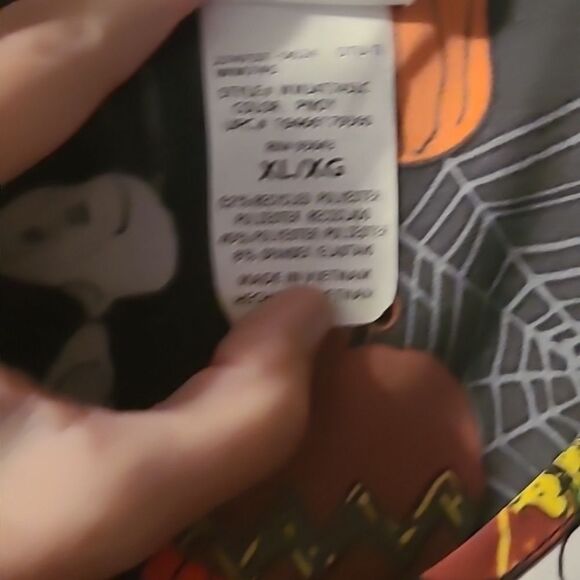 Peanuts Halloween Scrubs  Top wil - Picture 3 of 9